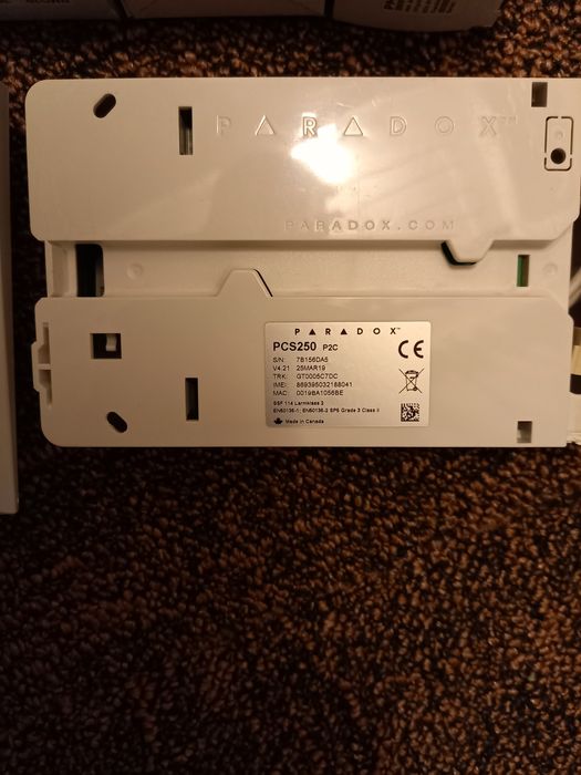 Paradox senzor si comunicator