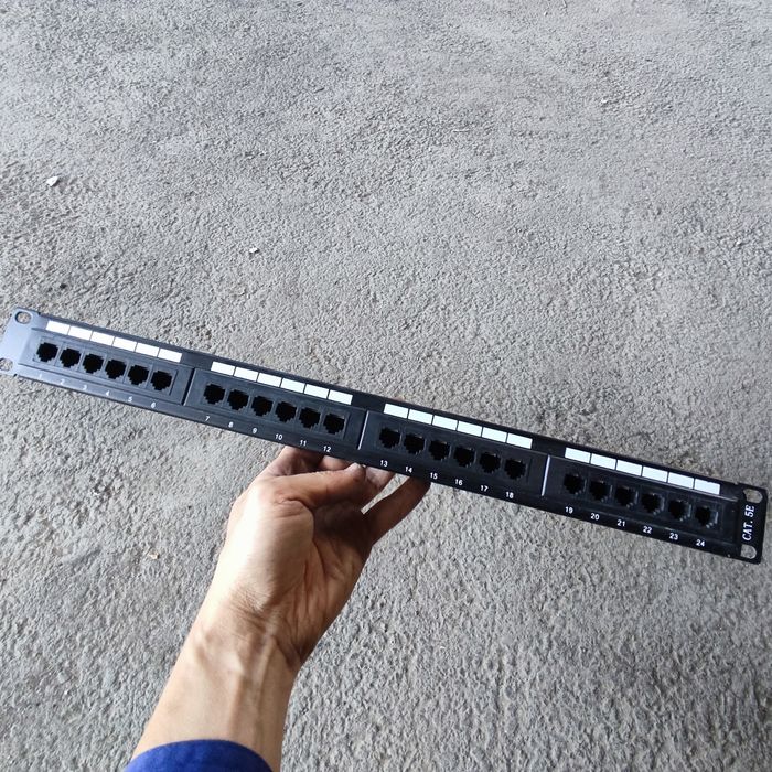 Патч-панель 24xRJ45 PL-24-Cat.5е
Патч-панель 19", 1U, 24xRJ45 Cabeus P