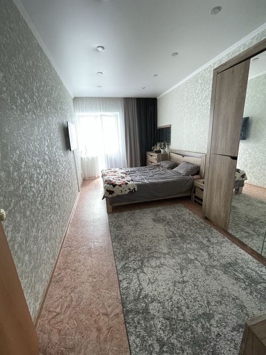 Продам спальный гарнитур