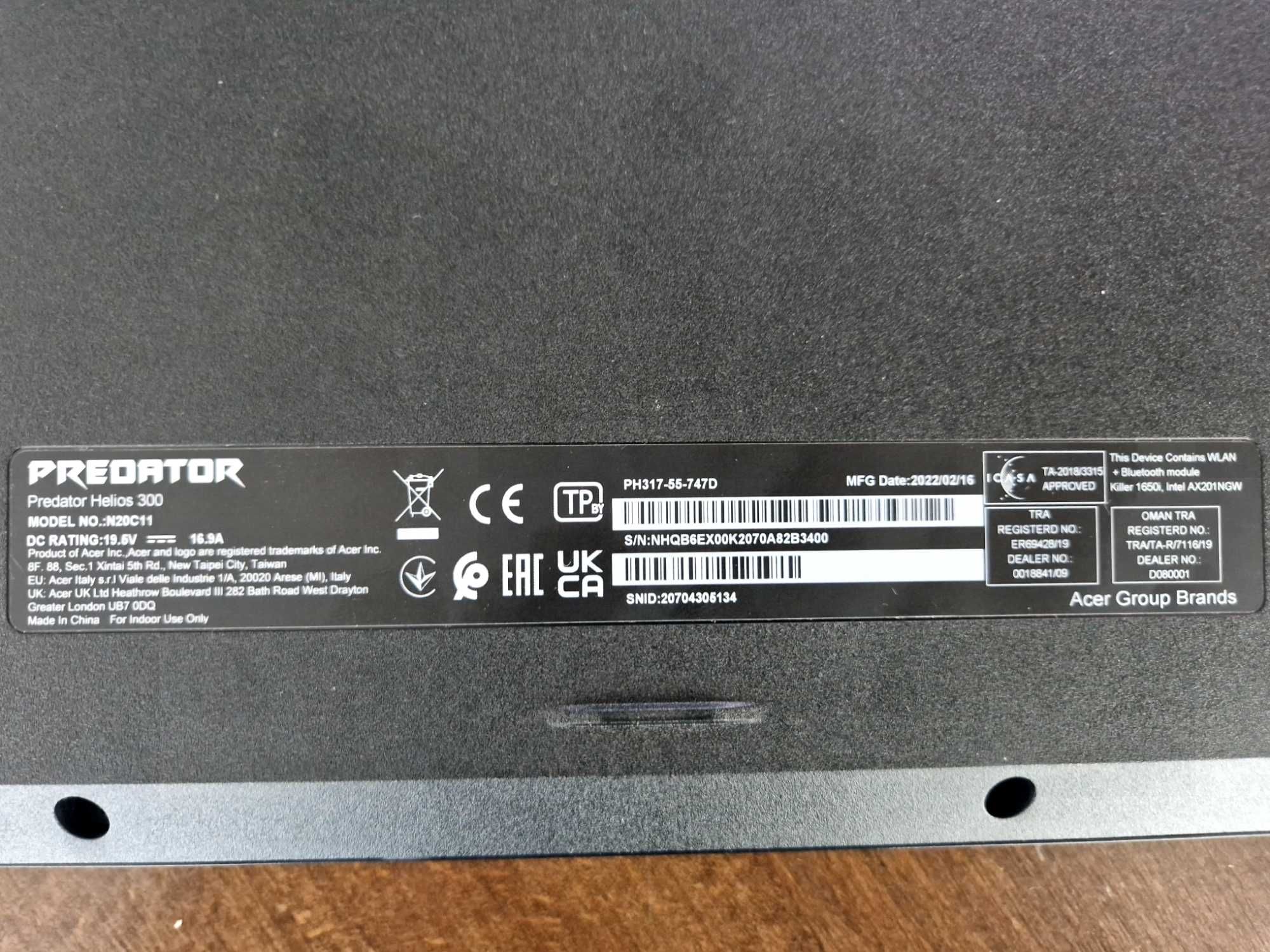 Predator Helios 300