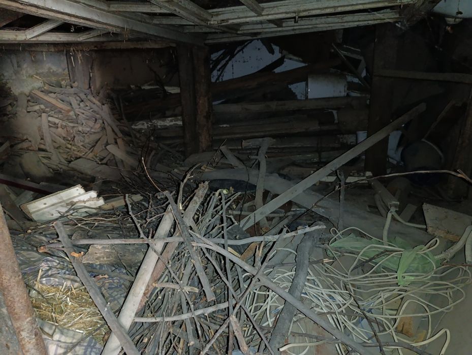 Utinlar bor tezda sotiladi kelib kurib keyin kelishamiz