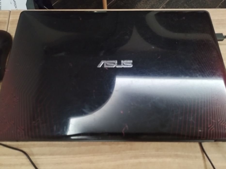 Геймърски лаптоп с два SSD