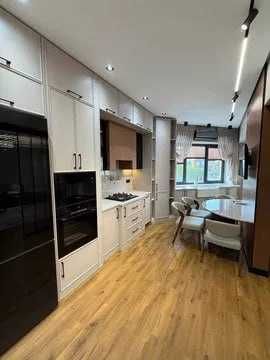 Новостройка, 4/4/5, 178м2 Ориентир: метро Ойбек ЕВРОЛЮКС !!