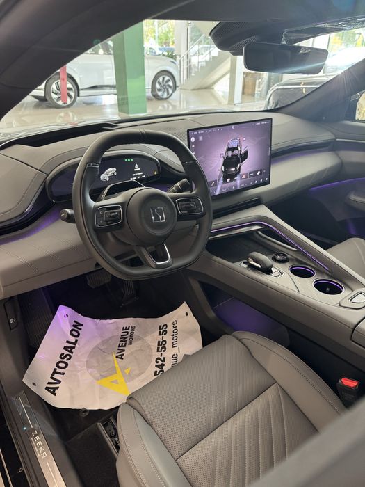 Zeekr 001 Full z sport tayyor