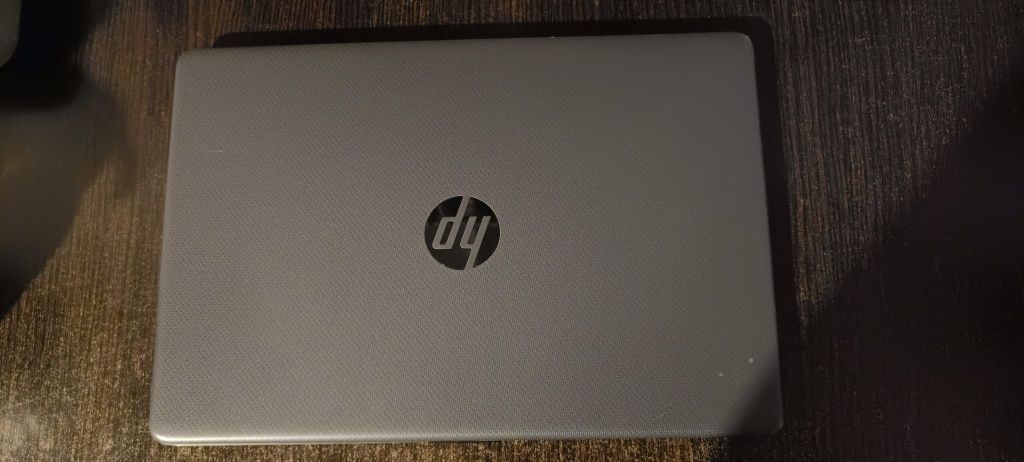 Laptop HP 15.6 inch FHD, AMD, 8 Gb ram, ssd 256 gb