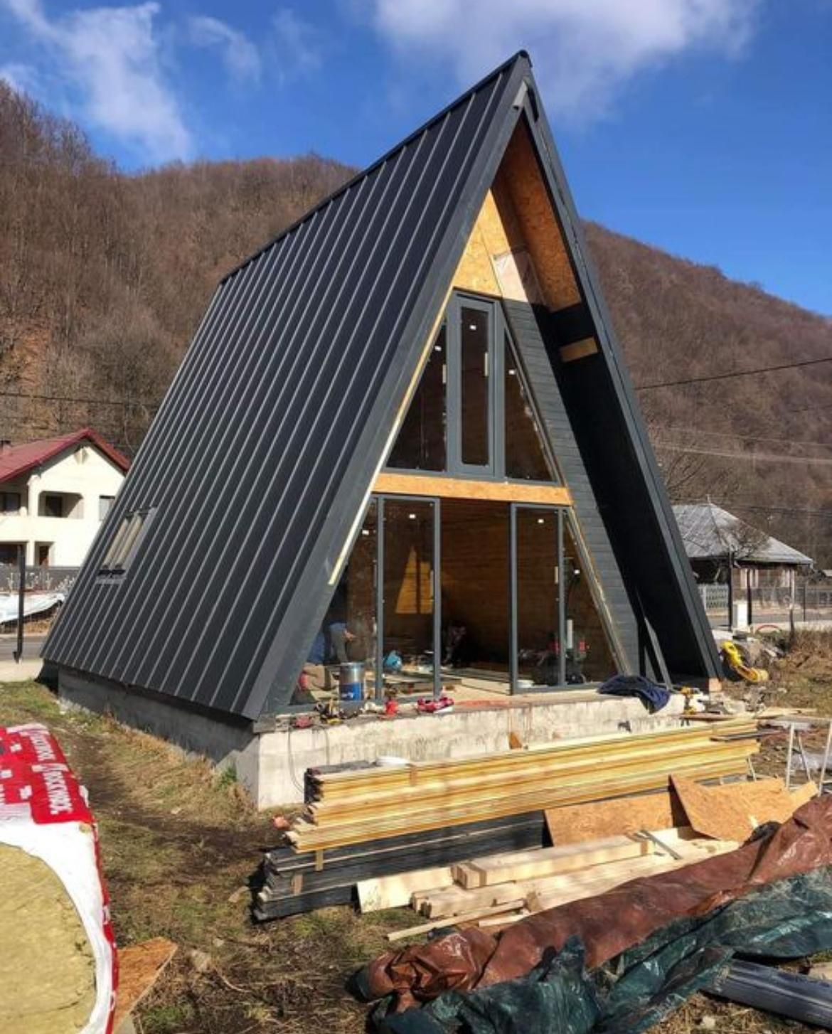 Construim Case din structura de lemn si Cabane stil A Frame, dimensiun