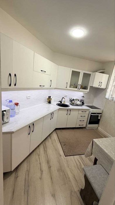 Срочно Продаётся квартира в центре 3 комнат Новостройка Ремонтом