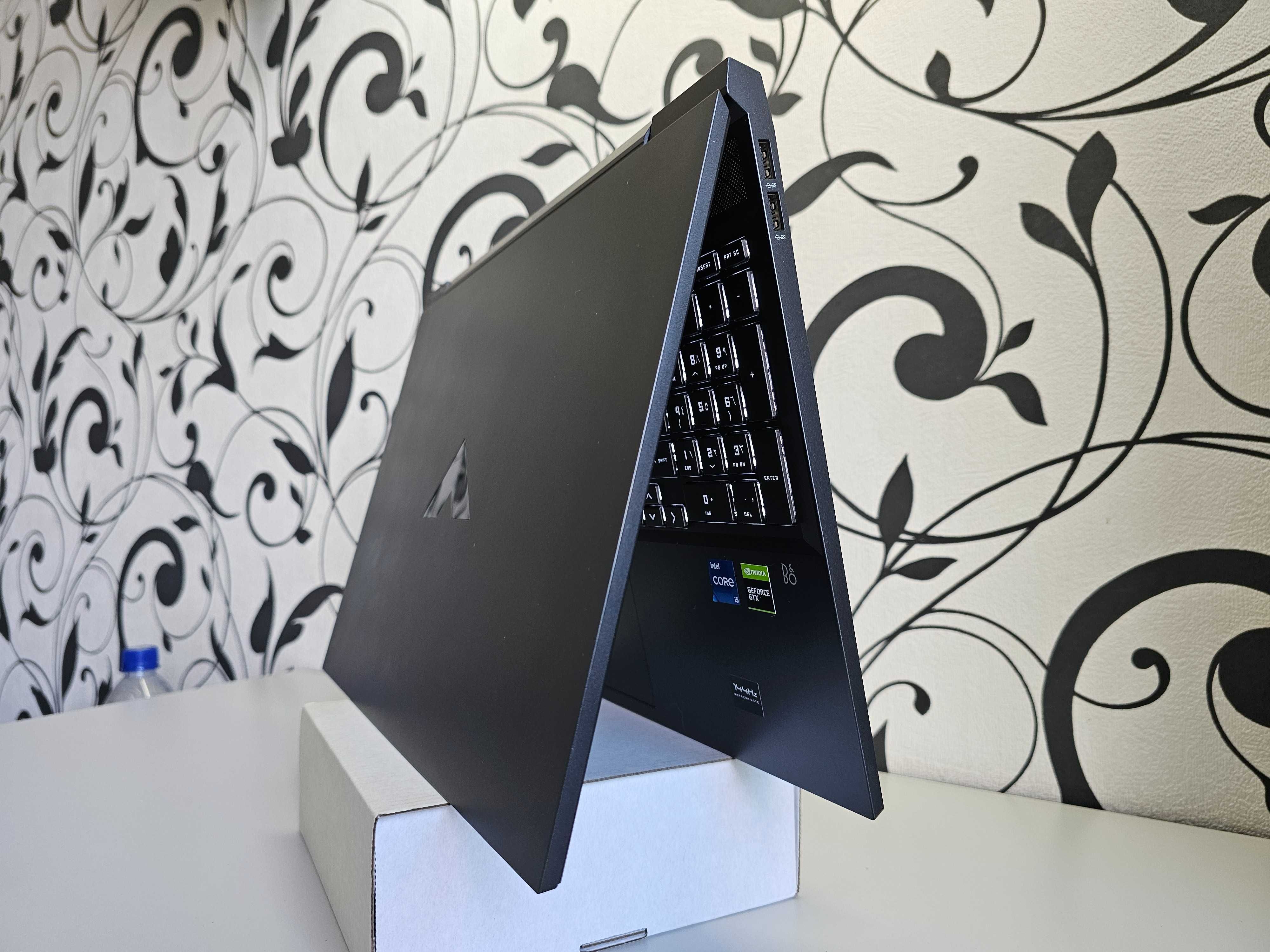 ПРОДАМ VICTUS 16 Геймерский Ноутбук Core™i5-12500H/8GB/512SSD/GTX1650.