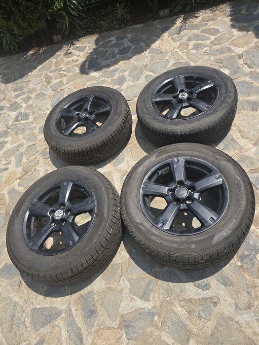 Roti Toyota Rav4