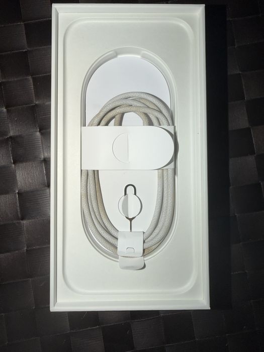 Vand iphone 16 pro max - garantie