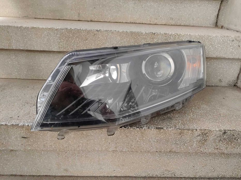 Фар Skoda Octavia Bi-Xenon LED ляв /Фар Шкода Октавиа ксенон  Оригинал