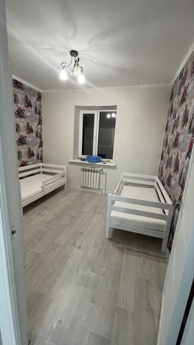 Две кровати размером 160*80, общая стоимость 100 тыс тг.