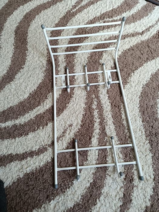 Настеная вешалка и зеркало