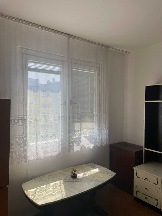 Продавам тристаен с кухня в кв. Железник-Запад