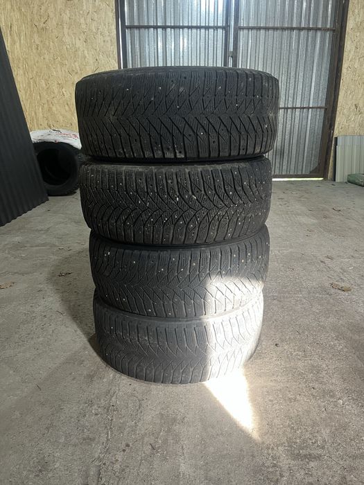Резина зимняя 225/55/16 R16