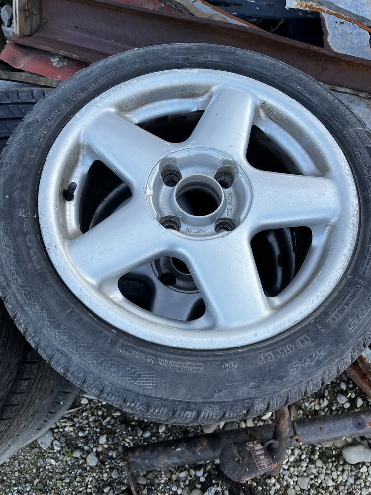 Vand cauciuc cu tot cu jante de aluminiu