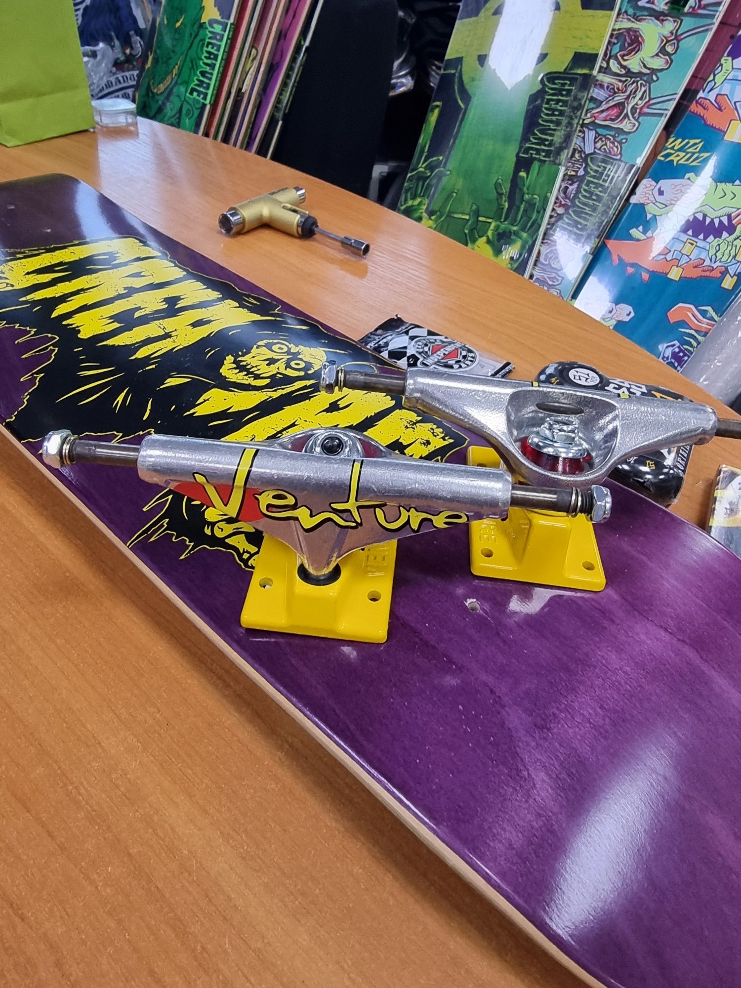 Професионален скейтборд creature 7.75