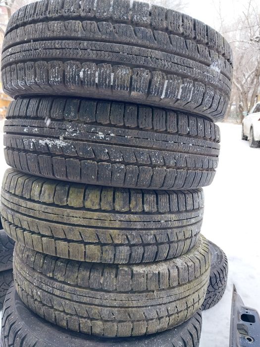 4 шины Nokian 195 70 R15C. Цешка для груза.