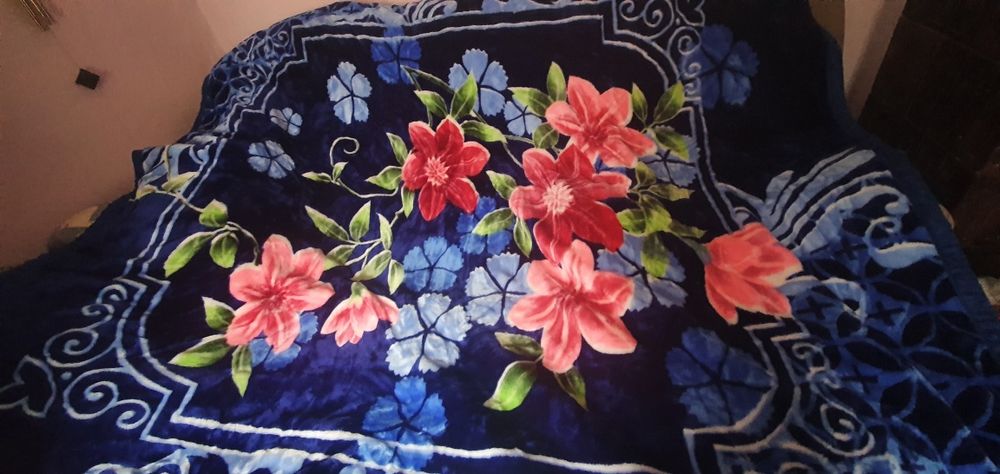 Cuvertura pat pluș,  cuvertura simplă