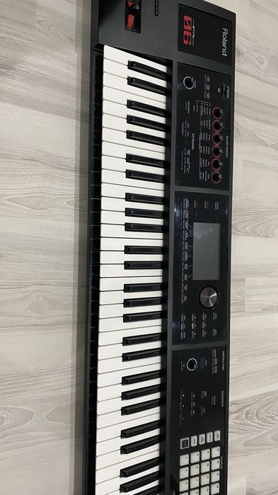 Orga Roland FA 06