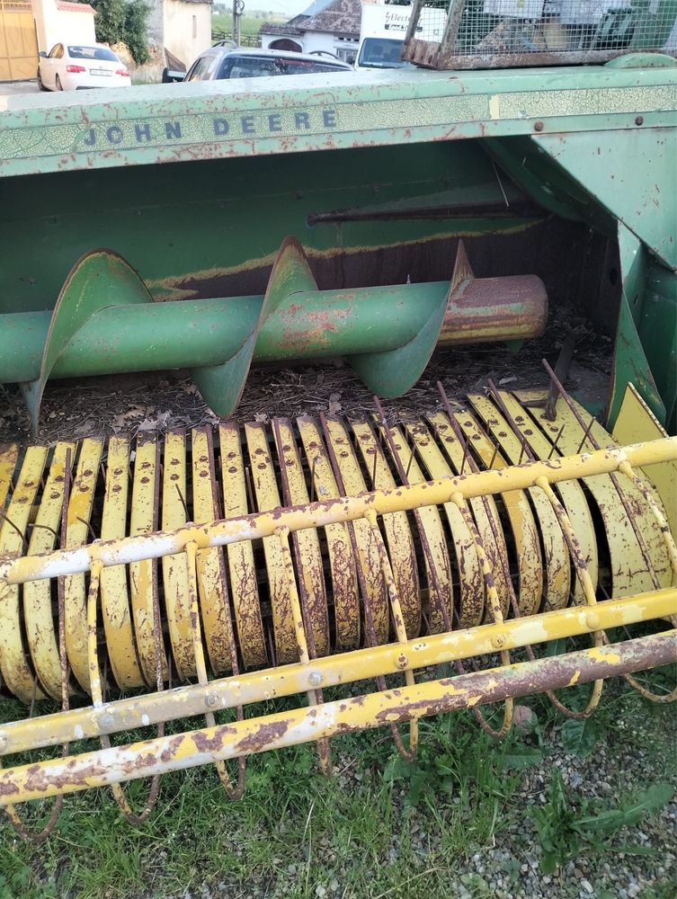 Presă de balotat john deere 336