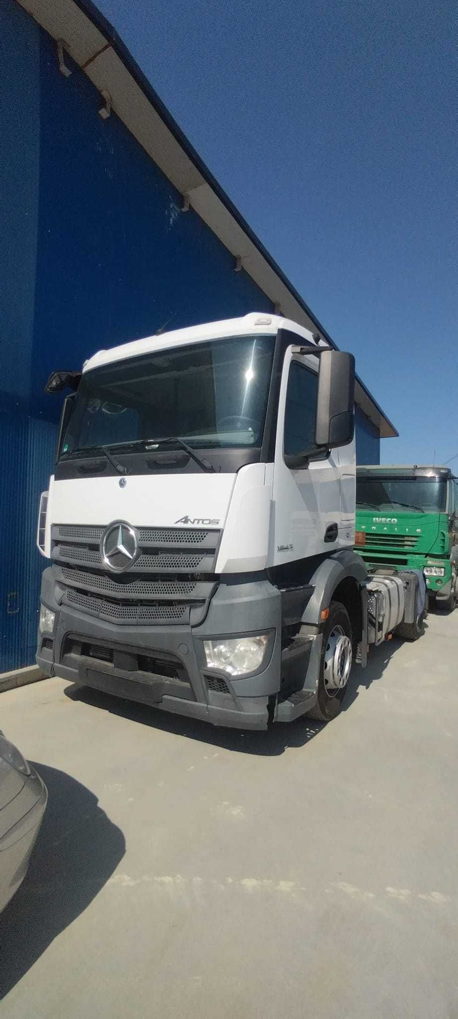 Dezmembram Mercedes Actros Antos E5 E6 - Man TGS TGX E5 E6