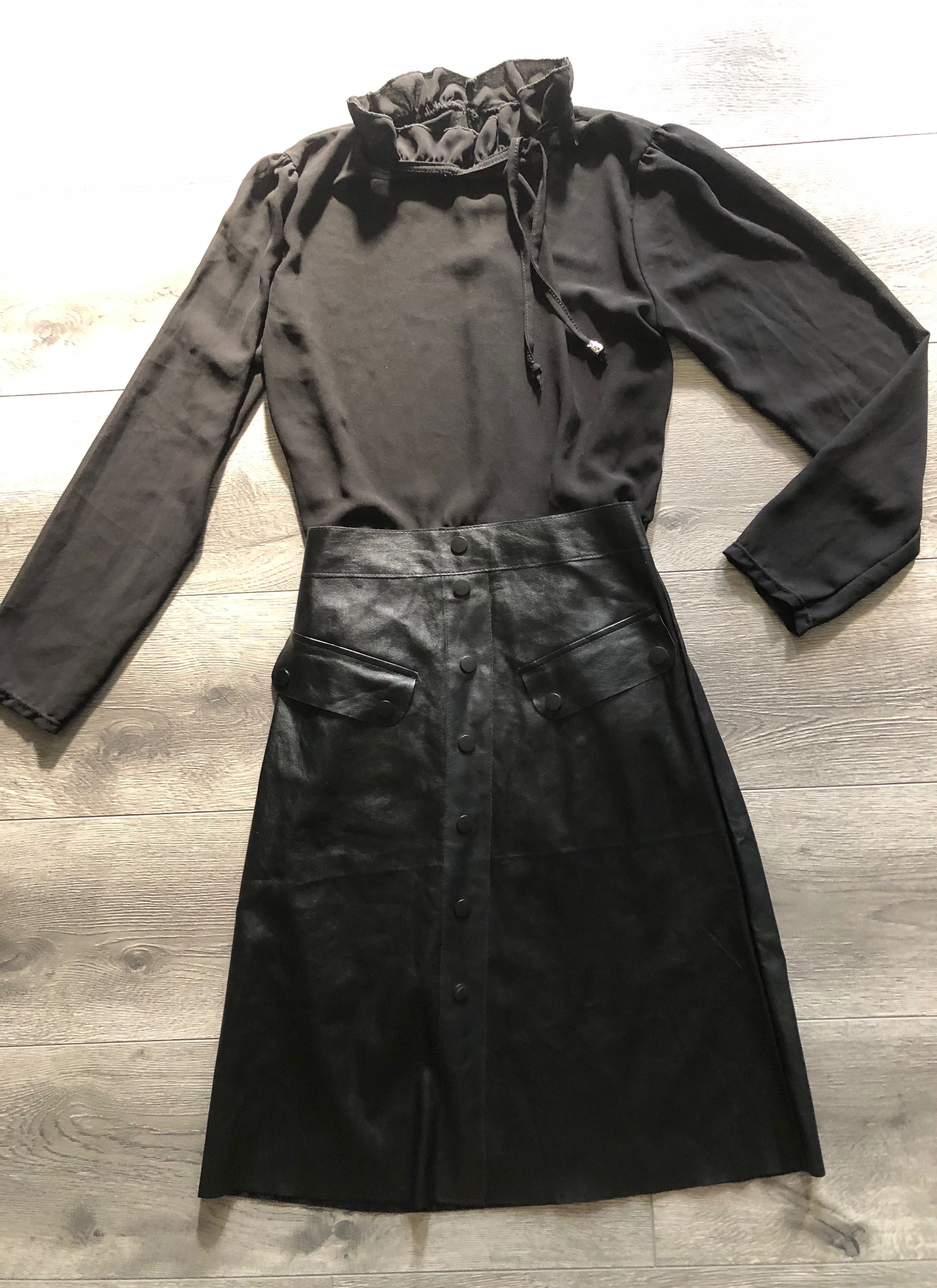 Fusta și bluza neagră mărimea s