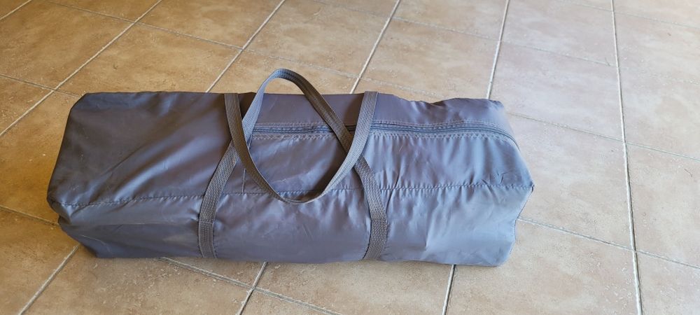 Patut copii,,gri cu rosu, cu saltea.