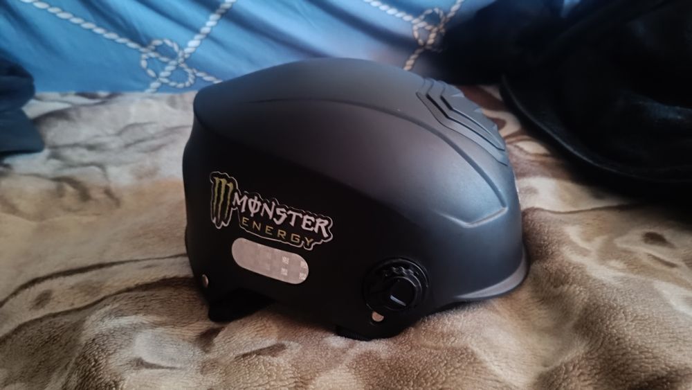 продам велошлем взрослый