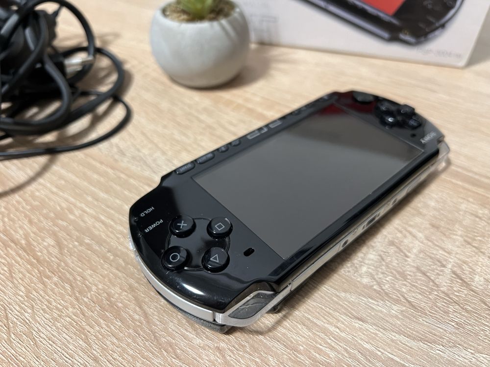 Consola portabila Sony PSP 3004 FULL BOX