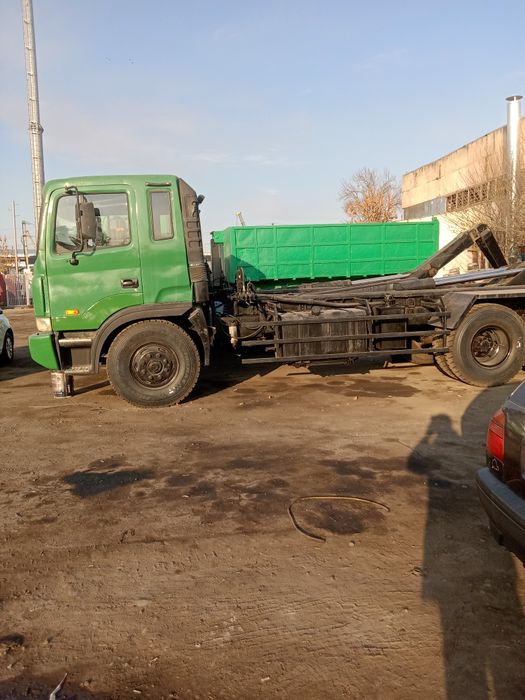 Hyundai 260  контенеравоз