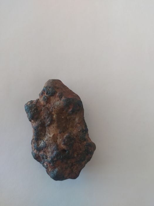 Антиквар узуклар ва метеоритлар сотилади