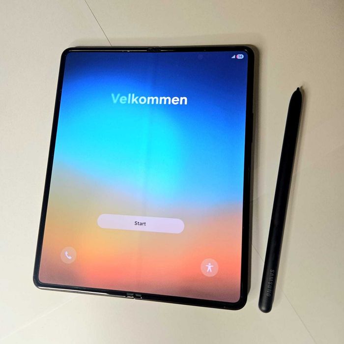 Samsung Galaxy Z Fold 3 • 256GB • КАТО НОВ • кейс + S Pen