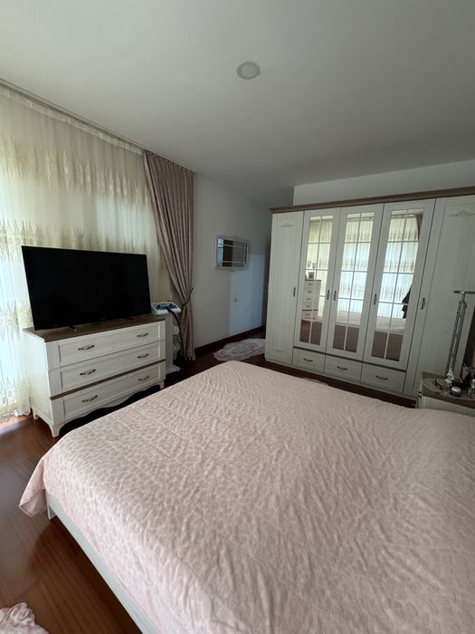 Vila Spatioasa 4 camere Cosmopolis