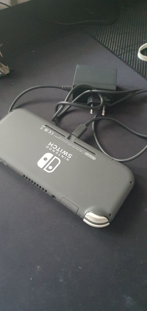 (VANDUT) Nintendo Switch Lite 32GB