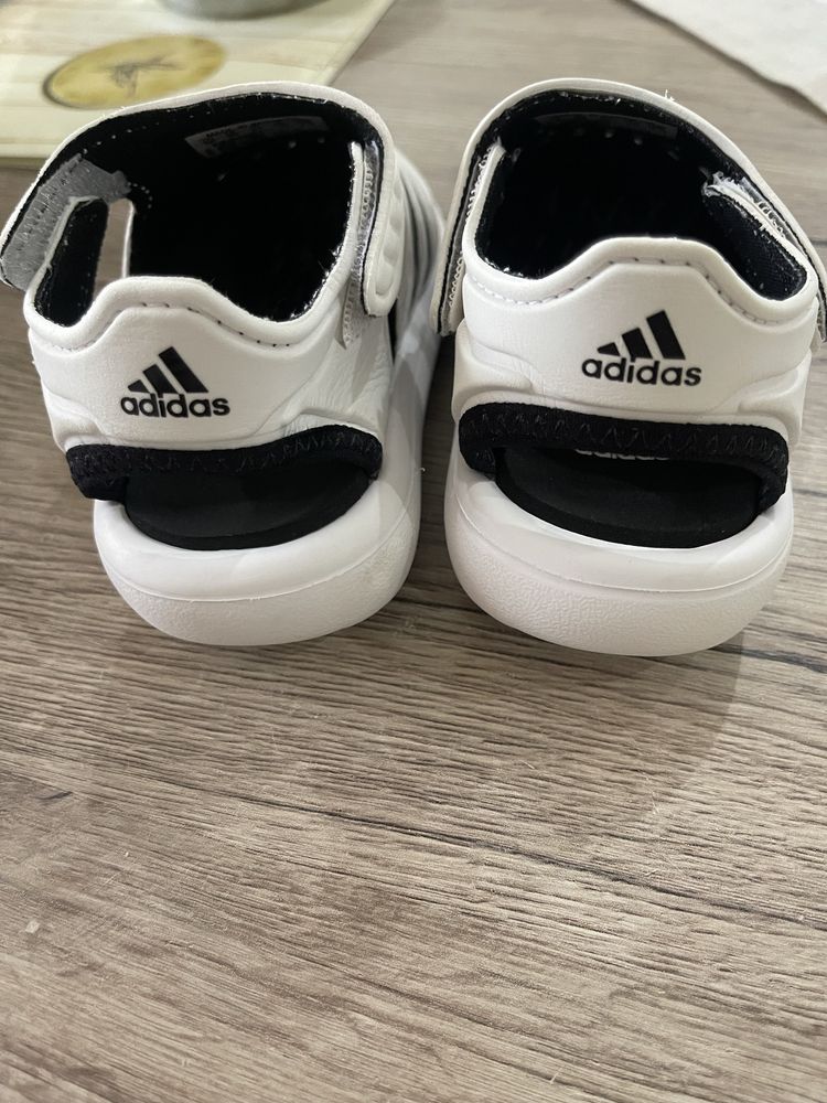 Sandale adidas marime 21