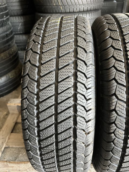 2 anvelope de iarna 215/70/15C Barum 10 mm!