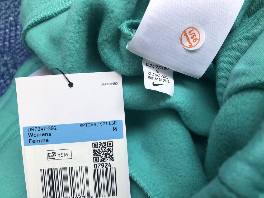 НОВО Nike Be Kind Flared Fleece Joggers ОРИГИНАЛНО дамско долнище М