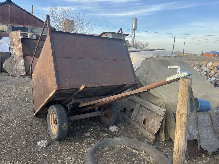 Продам прицеп коневозка)