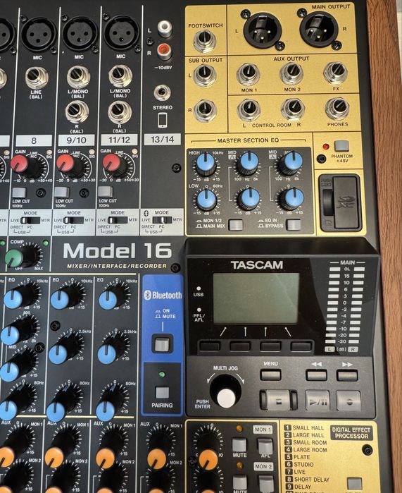 Vand mixer audio interfata TASCAM model 16
