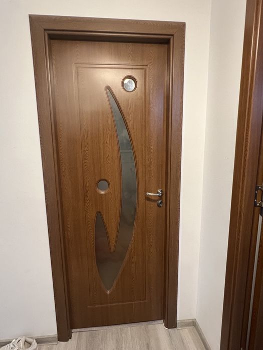 Usa de interior in stare foarte buna