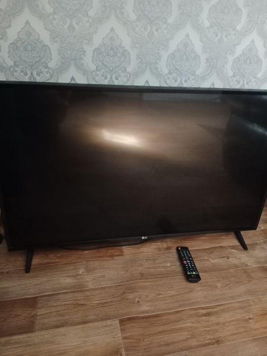 Продам телевизор,LG