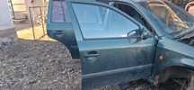 Vând elemente caroserie skoda 1