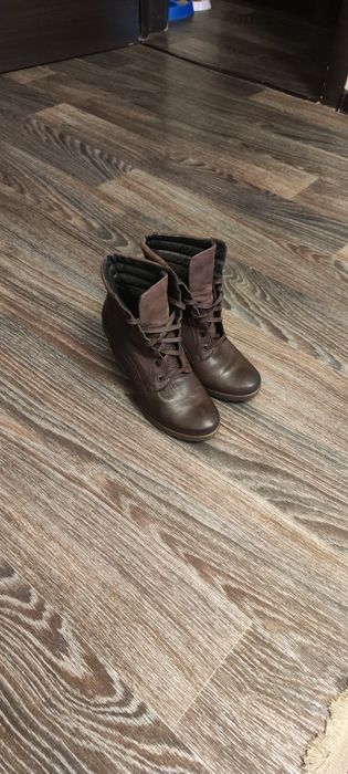 Продам ботинки на танкетке
