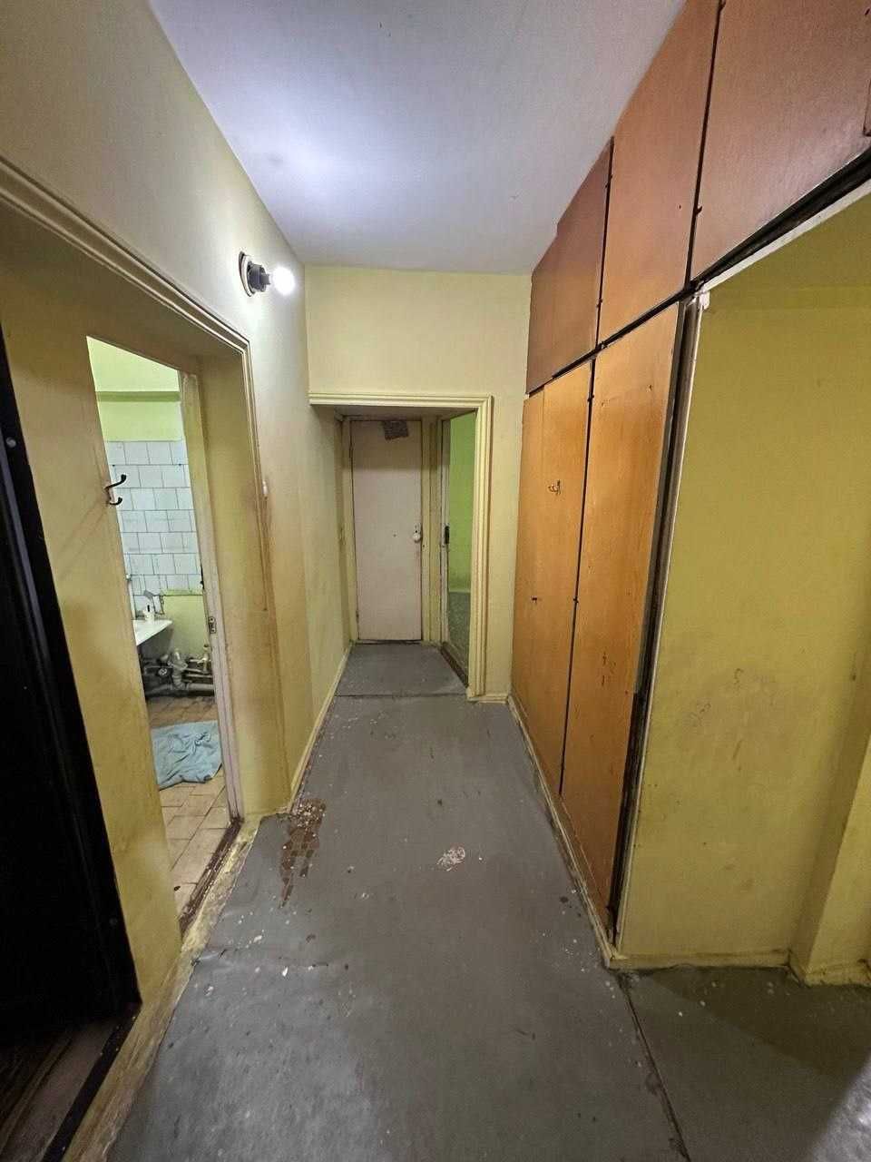 chilonzor 16-kvartaldan 2 xonali kvartira sotiladi