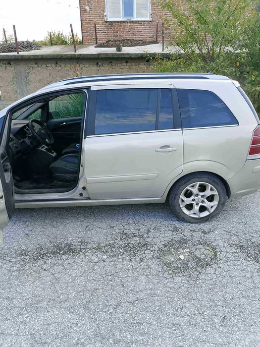 Опел Зафира b 2006г,