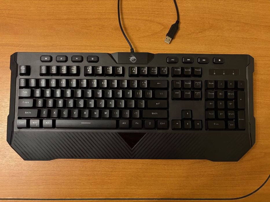 Tastatura gaming iluminata Vortex