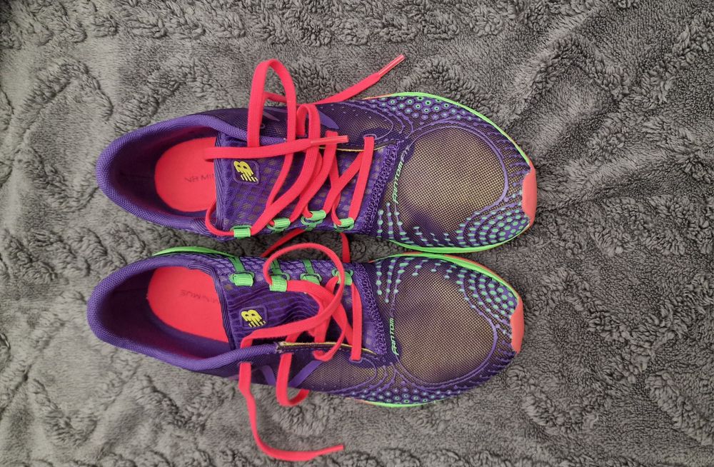 Adidasi New Balance originali,noi