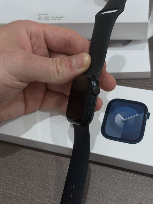 Apple Watch 9 (Mignight M/L, GPS)