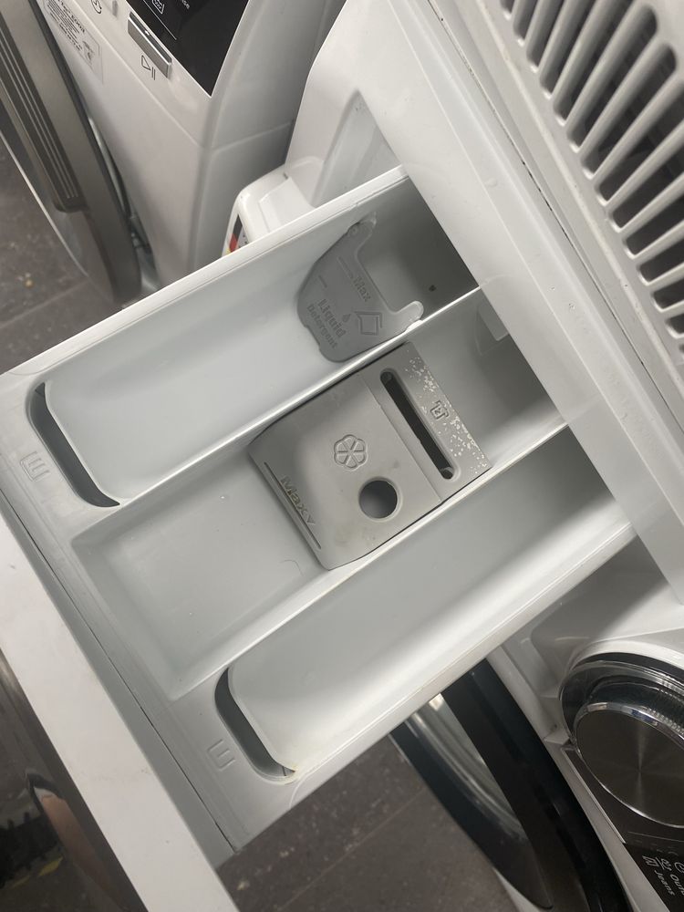 Пералня  AEG Seria 8000 9 кг 1600обороти